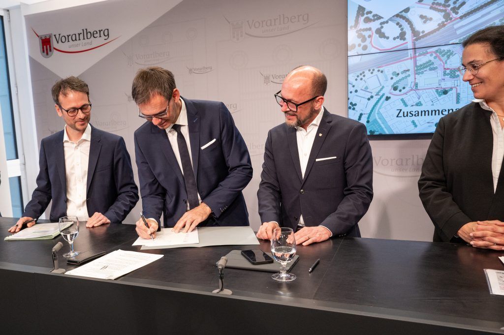 Vereinbarung unterzeichnet: So geht es mit dem Bregenzer Bahnhofsprojekt weiter