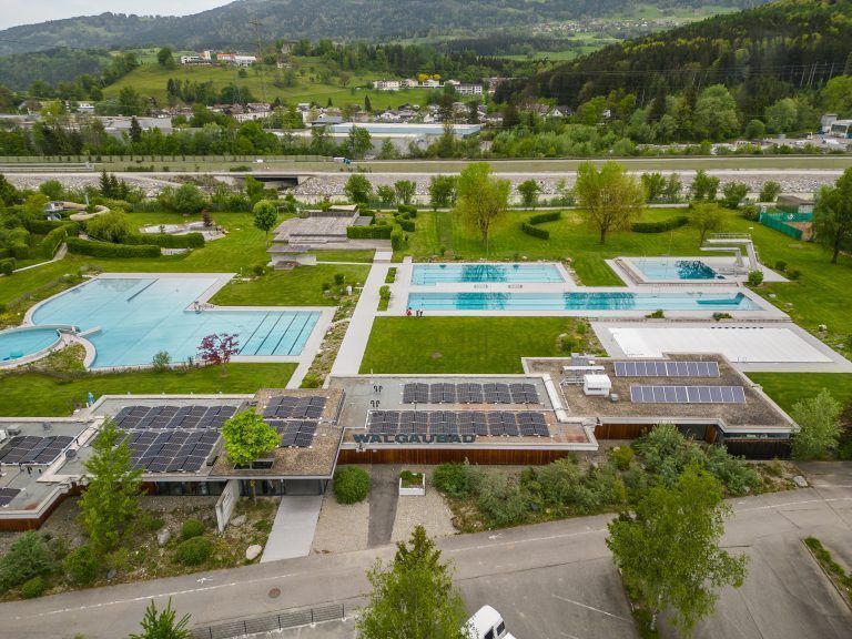 Bilder zum Start in die Freibad-Saison, Oliver Tschabrun