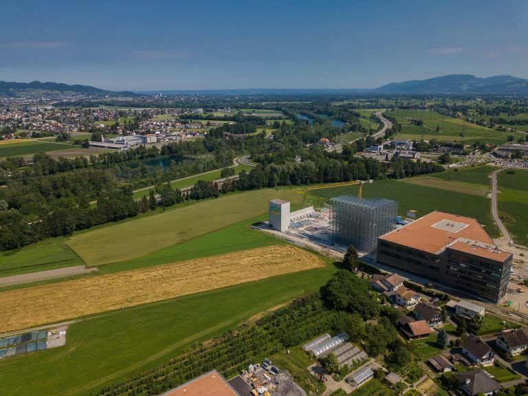 Grund und Boden, Grünzone, Landesgrünzone, Sollte gute Portraits haben bei einer PK im Bäuerlichen Schulungszentrum in Hohenems