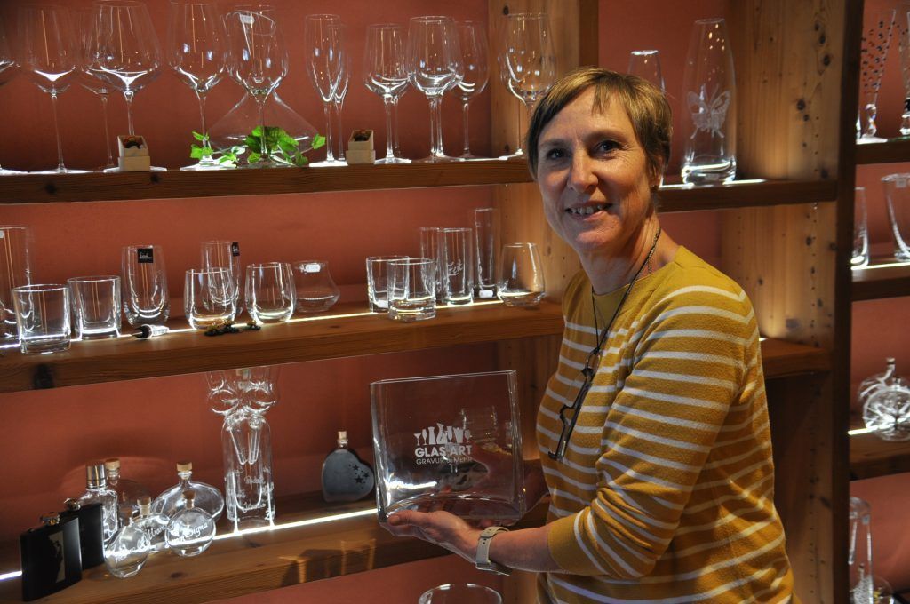 Glasgraveurin aus Leidenschaft