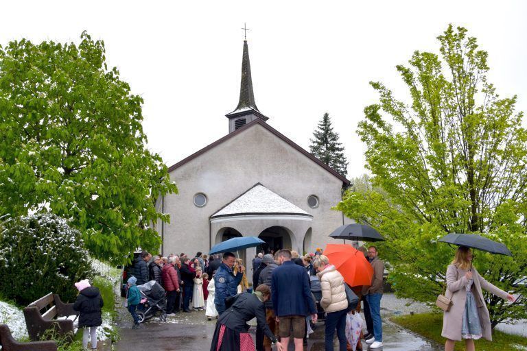 Feier der Erstkommunion in der Pfarrkirche Herz Mariae