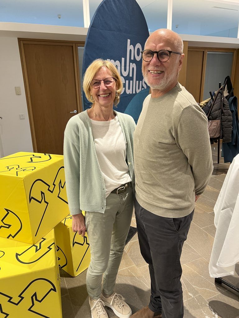 Gabi und Walter Spiegel kamen ins Raiba Gebäude