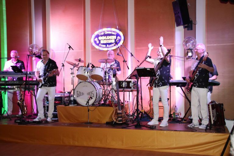 Revival der Golden Birds in Bildstein