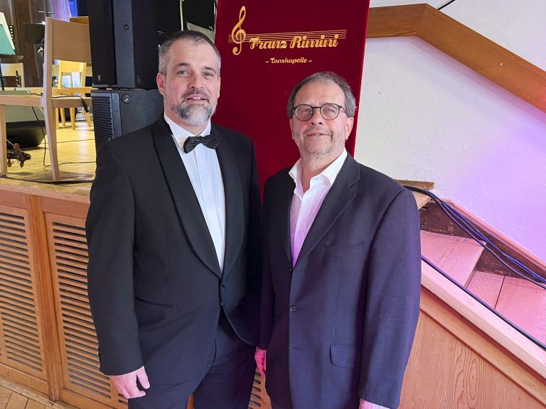 Kpmstr. Martin Hartmann und OM Peter Grabher (Förderkreis Hospizbewegung)