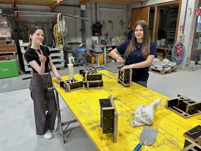 Das MAZ (Maurerausbildungszentrum) Hohenems sowie die Firmen I&R Schertler und Hilti & Jehle öffneten die Tore ihrer Lehrwerkstätten. - © Laurence Feider