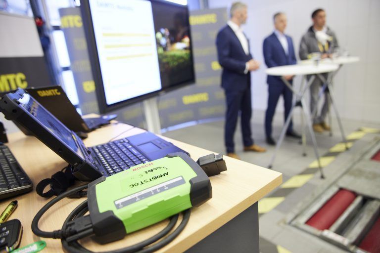 Pressekonferenz Autopanne Datenmonopol