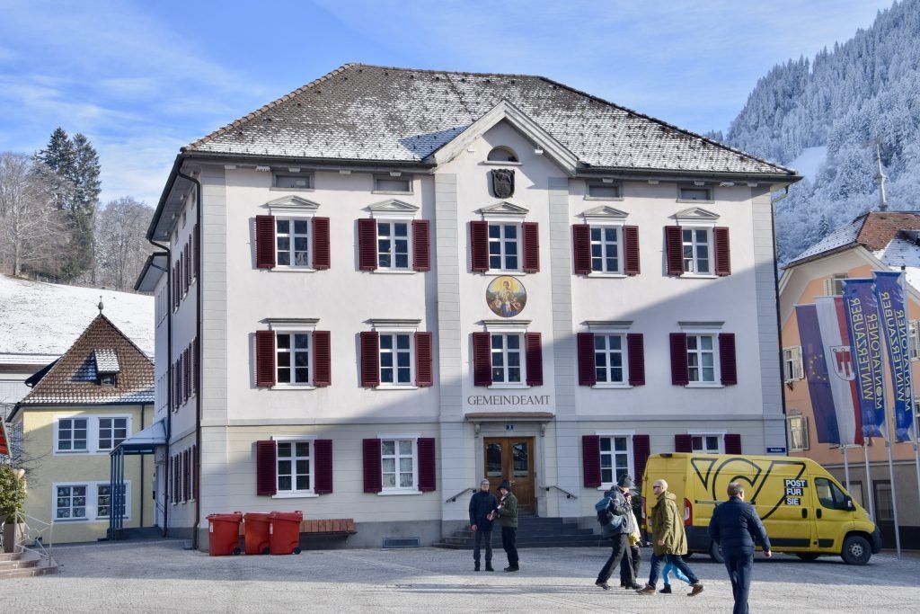 Sensationsfund: Waffenarsenal im Schrunser Gemeindeamt entdeckt
