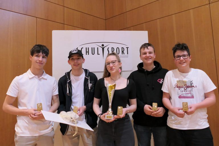 Das BG/BRG Feldkirch Rebberggasse wurde im Schulschach der Oberstufen Sieger und tritt nun österreichweit an. - © privat