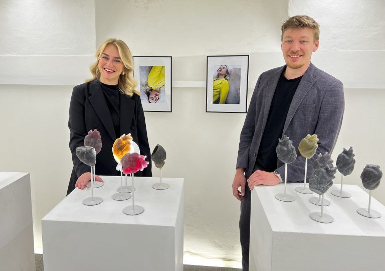 Tabea Martin und Nikola Bartenbach präsentierten ihre Ausstellung _das Wir__