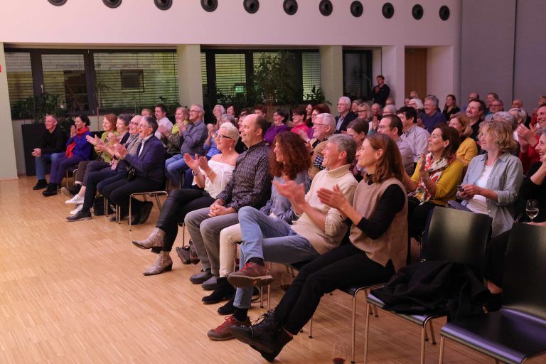 Treffpunkt Koblach: "Winnetou IV reloaded" in der "Dorfmitte".