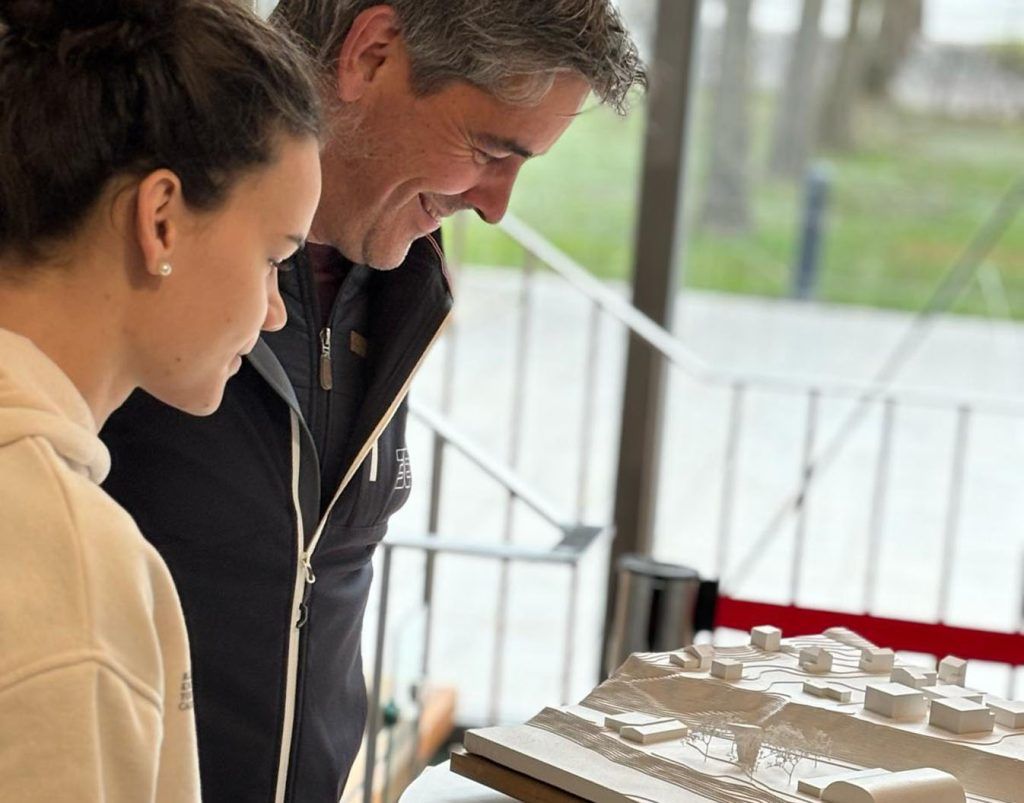 Neue Heimstätte für Hockeysport und Alpenverein