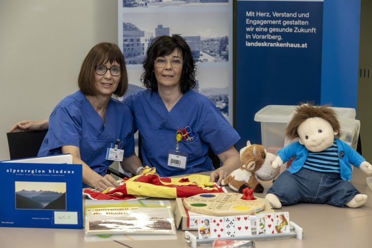 Demenz im Krankenhaus Fotos von den Memory-Nurses und den Memory-Dingen