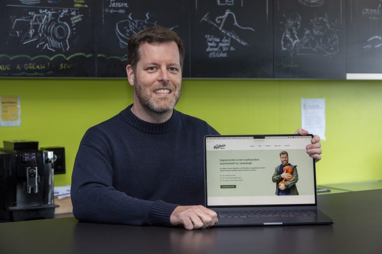 Tobias Rümmele ist Gründer von “Was Vegetarier wollen” und selbst Veggie. Thema sinkender Fleischkonsum, warum wird man Vegetarier,