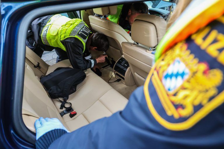 Aktion ãBORDER 2024″ – Polizei, Grenzbergang Hrbranz Untersteg, Im Zusammenhang mit der Legalisierung des Cannabiskonsums in Deutschland mit 1. April 2024 werden im Hinblick auf die zu erwartenden negativen Auswirkungen auf sterreich Schwerpunktkontrollen im Bereich des Suchtmittelbesitzes, des Suchtmittelkonsums und des Suchtmittelhandels durchgefhrt. Am 23. Mai um 16 Uhr haben Sie die Mglichkeit, den Kolleginnen […]