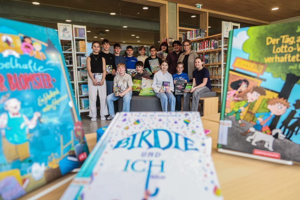Krimis, Mangas und Sachbücher: Bücherguides lesen sich ein