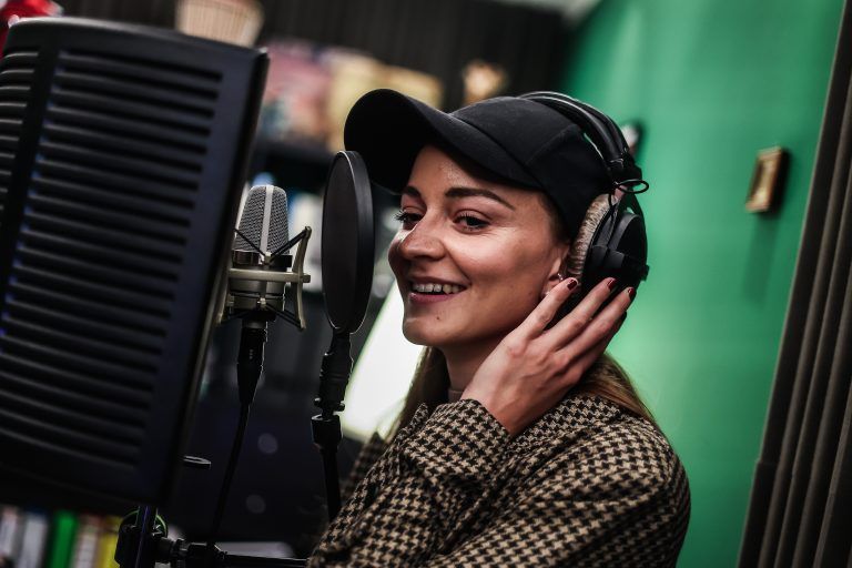 Laura Bilgeri im Tonstudio – Proben fr ihre nchsten AuftritteLaura Bilgeri im Tonstudio – Proben fr ihre nchsten Auftritte