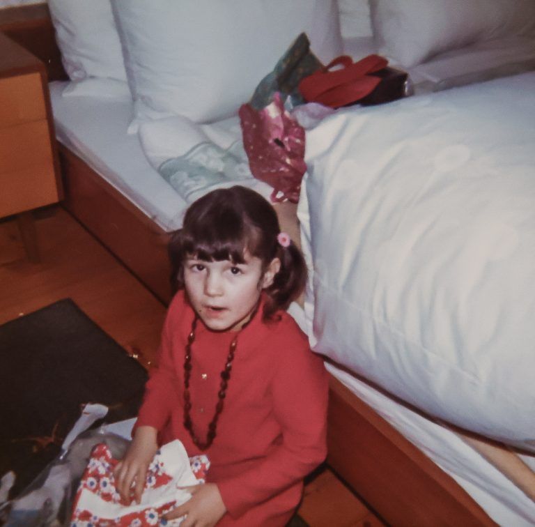 Kind, Fotos von Christa und Toni Schallert mit ihrer autistischen Tochter Petra.