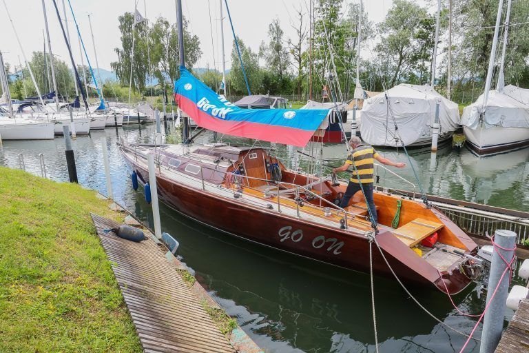 Dietmar Salzmann Rund Um Regatta, Dietmar Salzmann segelt bei der Rund um, Bilder von ihm auf dem Boot.