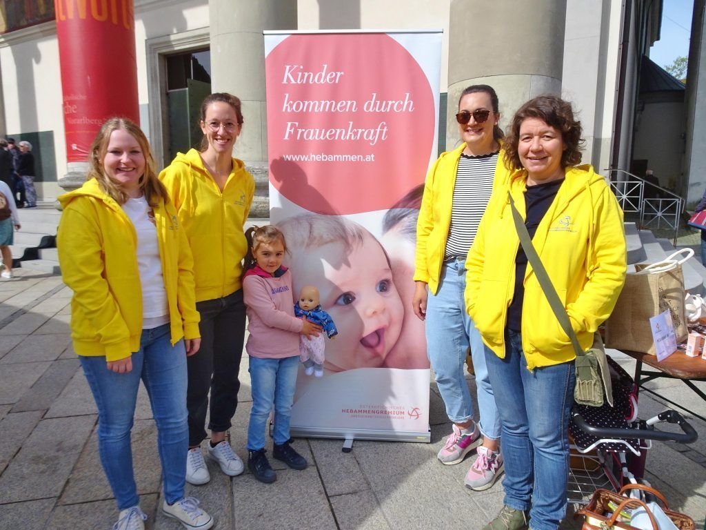 Hebammenarbeit im Rampenlicht