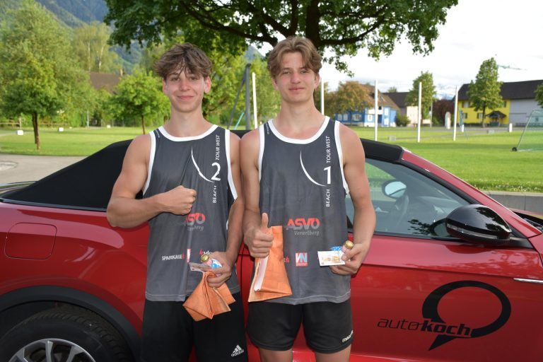 die glücklichen Doppelsieger Julia Prugg/David Doblhammer - ASVÖ-Beachtour West in Rankweil und Mauren