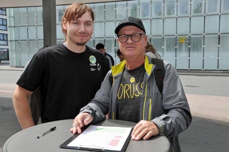 Auch eine Umfrage zur Aufenthaltsqualität am Bahnhof wurde gestartet. - Auftakt "Kultur am Bahnhof"