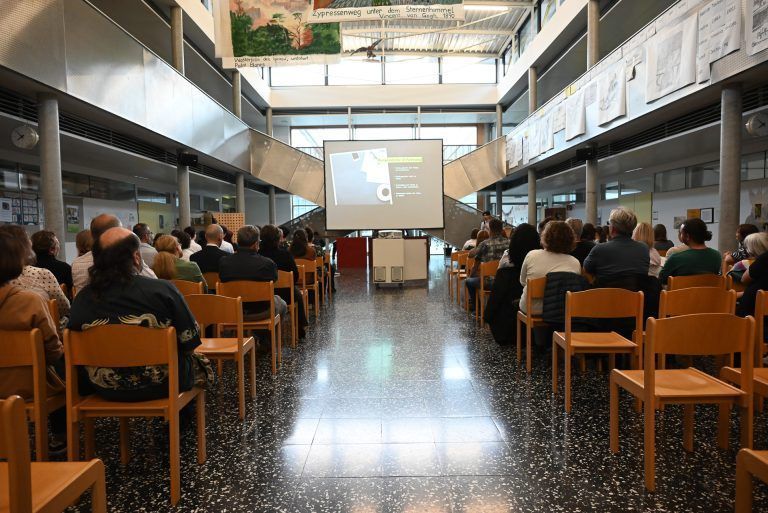 Am Mittwochabend präsentierten einige Schüler ihre ersten Erfahrungen, die sie mit Preview gemacht haben. - In Arbeitswelt hineinschnuppern - In Arbeitswelt hineinschnuppern