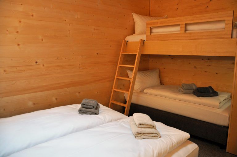 Die Apartments verfügen über je vier Schlafplätze. - Eröffnung Apartments Camping Dornbirn