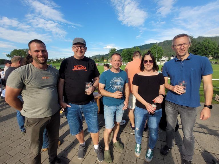 Über tausend begeisterte Zuschauer auf dem Sportplatz Sandriesel, darunter auch Fans aus Lochau und Möggers - Bilder vom Leiblachtalderby RUPP FOOD Austria FC Hörbranz gegen den SV typico Lochau - Bilder vom Leiblachtalderby RUPP FOOD Austria FC Hörbranz gegen den SV typico Lochau