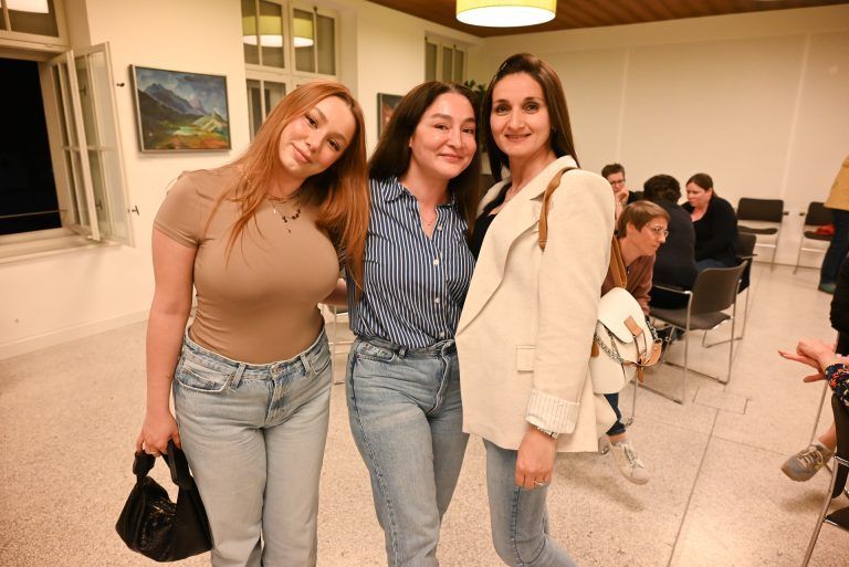 Melis, Selma und Yelis nutzten diesen Austausch und brachten viele Ideen mit. - Politik will Frauen zu Wort kommen lassen - Politik will Frauen zu Wort kommen lassen
