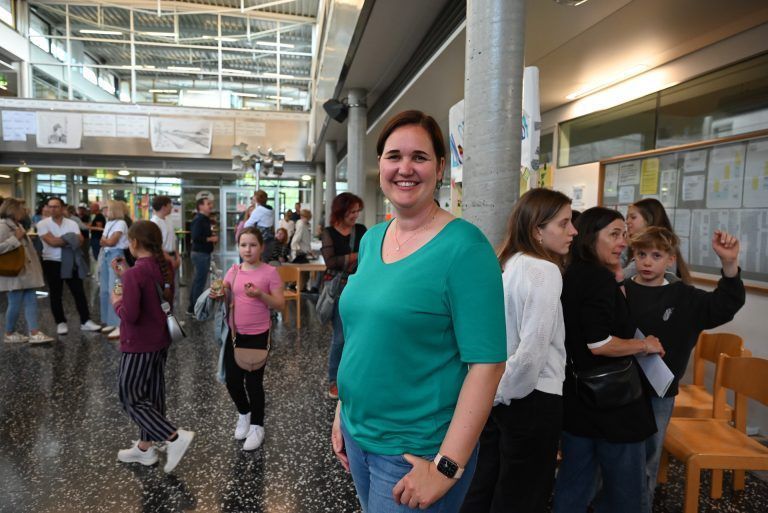 Maya Schelch ist eine von neun Lehrpersonen, die ihre Schüler während "ZOL" begleiten. - Schüler ergreifen Initiative - Schüler ergreifen Initiative