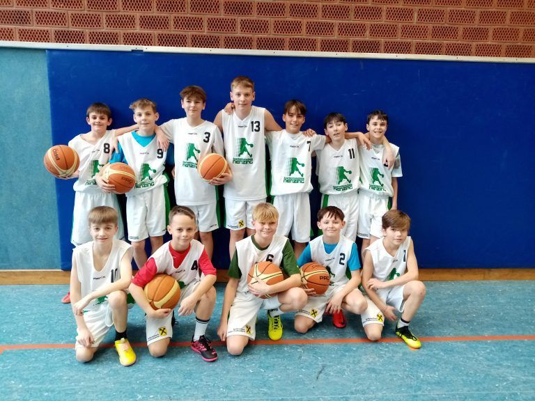 Im „Fünf gegen fünf“-Bewerb sicherte sich die SMS Nenzing den Vize-Meistertitel. - Sportmittelschule Nenzing - Sportmittelschule Nenzing