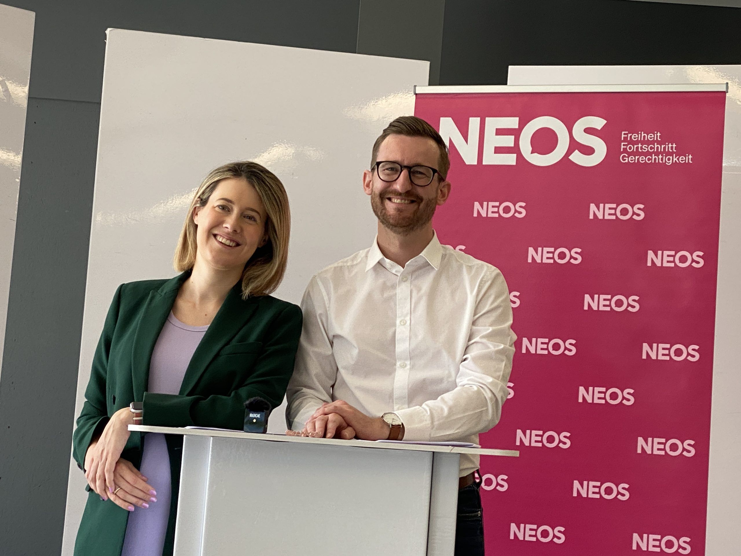 Pressegespräch, „Vorarlberg nach vorne bringen : NEOS stellen Weichen für die Zukunft“, mit Claudia Gamon (Landessprecherin) und Johannes Gasser (Klubobmann)