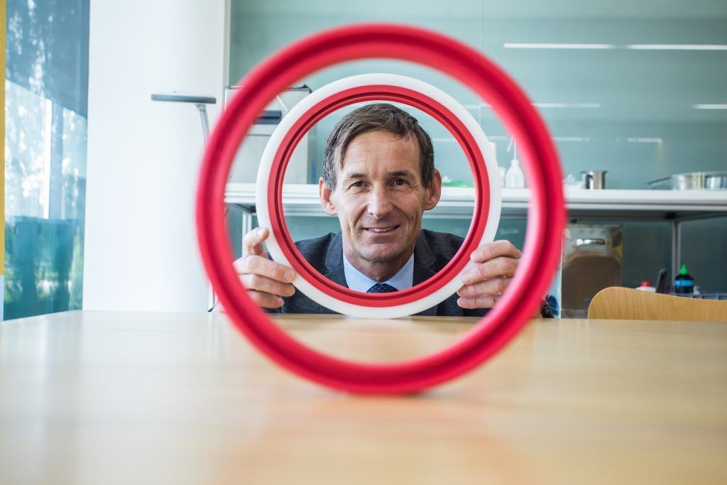 Mit  Lustenauer Beteiligung: Innovation für sichere Schilddrüsenoperationen