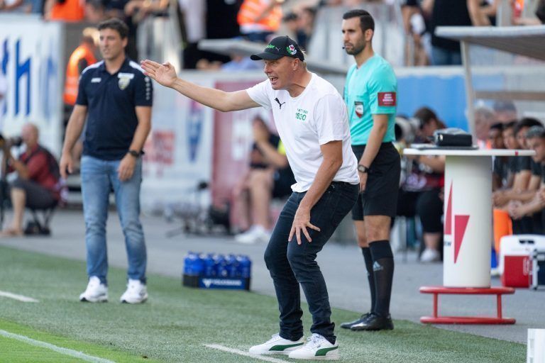 ABD0047_20230813 – ALTACH –
STERREICH: Trainer Thomas Silberberger (Tirol) im Rahmen der Admiral Bundesliga-Begegnung, 3. Runde, zwischen Cashpoint SCR Altach und WSG Tirol, am Sonntag, 13. August 2023 in Altach. – FOTO: APA/DIETMAR STIPLOVSEK
