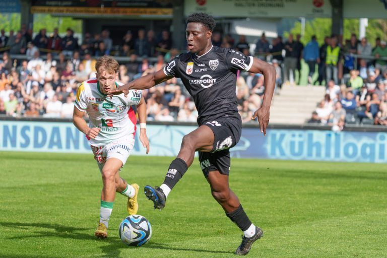 ABD0048_20240504 – ALTACH –
STERREICH: (v.l.) Maximilian Scharfetter (WAC) gegen Mohamed Ouedraogo (Altach) whrend der Admiral Bundesliga-Begegnung, 8. Runde zwischen SCR Altach und RZ Pellets WAC am Samstag, 4. Mai 2024 in Altach. – FOTO: APA/DIETMAR STIPLOVSEK