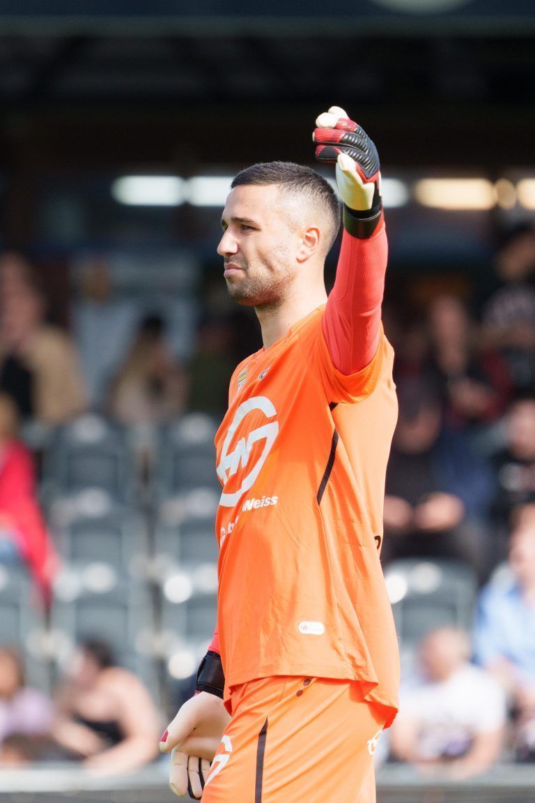ABD0056_20240504 – ALTACH –
STERREICH: Tormann Dejan Stojanovic (Altach) whrend der Admiral Bundesliga-Begegnung, 8. Runde zwischen SCR Altach und RZ Pellets WAC am Samstag, 4. Mai 2024 in Altach. – FOTO: APA/DIETMAR STIPLOVSEK