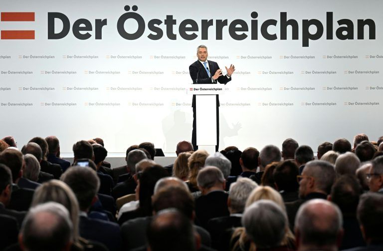 ABD0330_20240126 – WELS –
STERREICH: Bundeskanzler und
VP-Bundesparteiobmann Karl Nehammer am Freitag, 26. Jnner 2024, im Rahmen der
VP-Prsentation des “
sterreichplans” in Wels. – FOTO: APA/HELMUT FOHRINGER