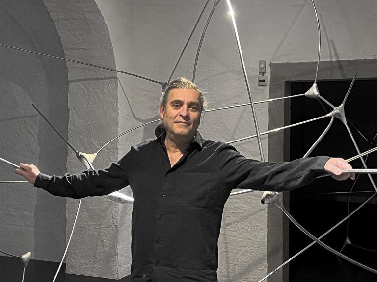 Absolute Premiere: Martin Walde mit _Dystopia_