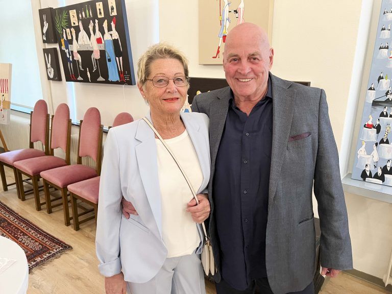 Bruni und Günther Wieser beim Rundgang