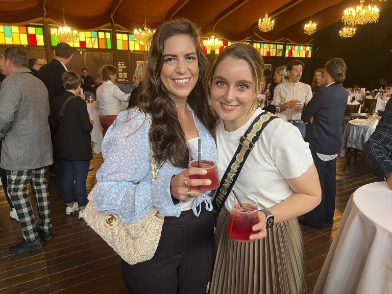 Chiara Fujs und Lorena Lins (Amann Girrbach) feierten mit