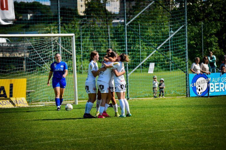 Frauenfußball