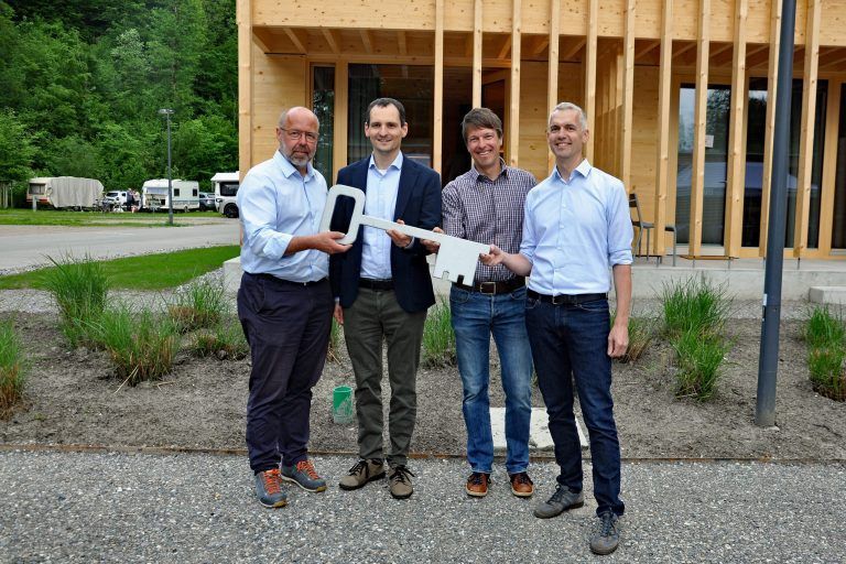 Mit der Schlüsselübergabe wurden die neuen Apartments offiziell eröffnet. - © Laurence Feider