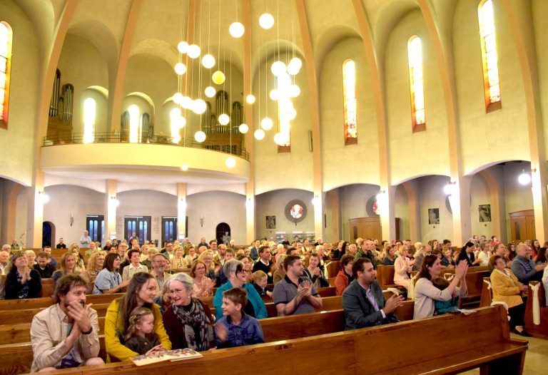 Messfeier am Muttertag mit den CantaKids, Heilig-Kreuzkirche