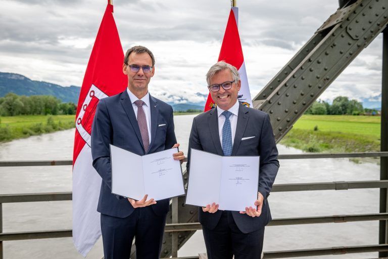Rhesi-Staatsvertragsunterzeichnung, Brücke Wiesenrain in Lustenau, Schweiz Österreich