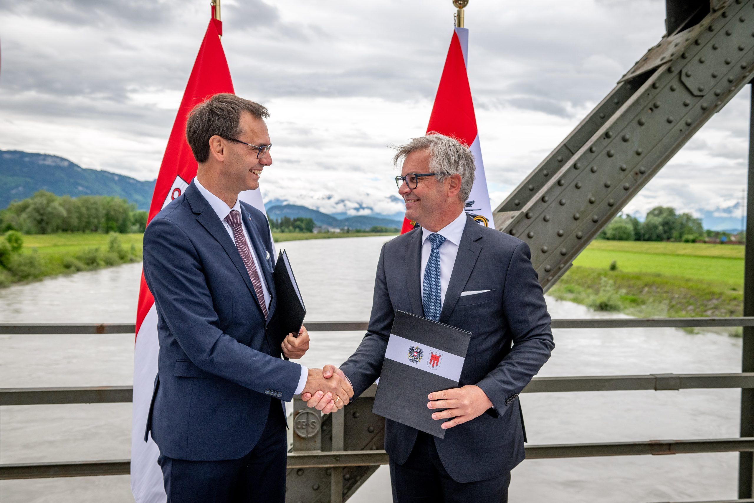 Rhesi-Staatsvertragsunterzeichnung, Brücke Wiesenrain in Lustenau, Schweiz Österreich