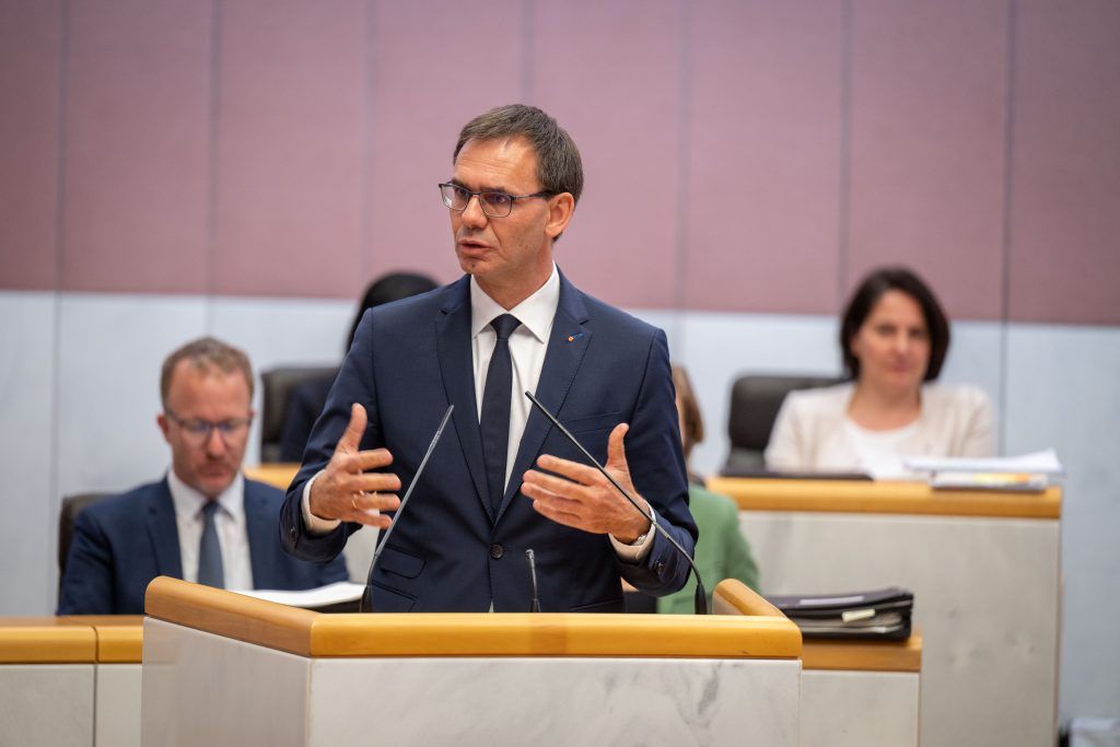 Wallner schlägt erste Pflöcke für Regierungsverhandlungen ein