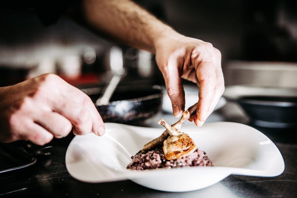 Reise nach Italien: Rotweinrisotto mit Wachteln