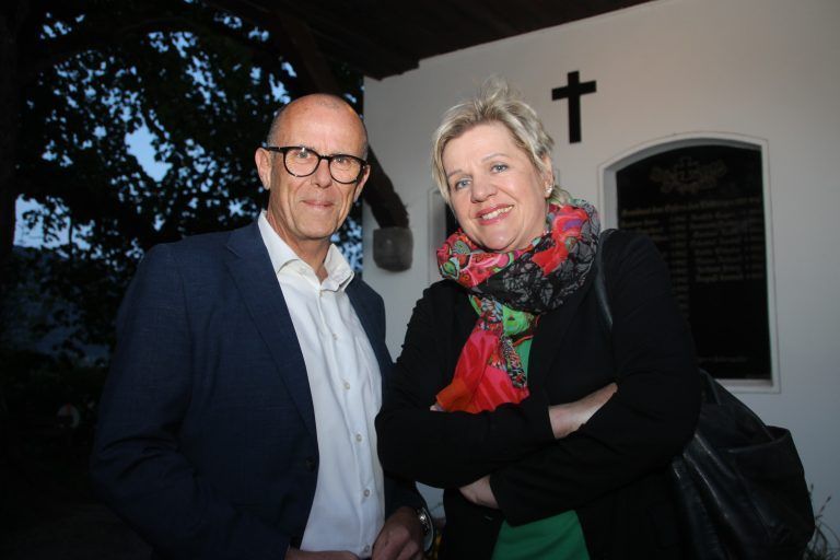 Mit feschen Bürgermeistern den Frühling besungen