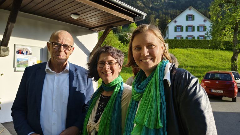 Mit feschen Bürgermeistern den Frühling besungen
