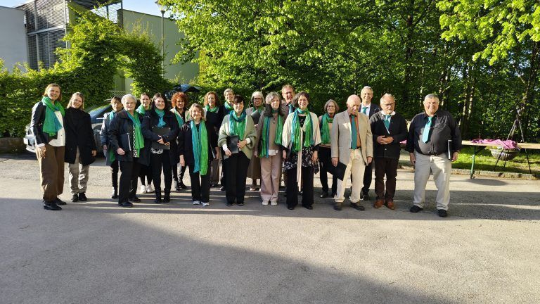 Mit feschen Bürgermeistern den Frühling besungen